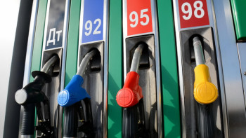 Фотография к новости: Жыл соңына дейін жанар-жағармайдың бағасы қанша болады? Ақшолақов жауап берді