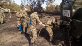 Фотография к новости: Сарбаздар  Бағаналы үшін күресіп жатыр