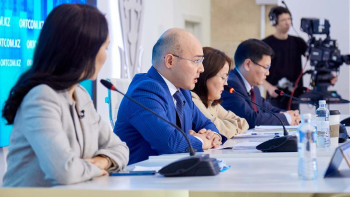 Фотография к новости: Министр Ұлттық қор табысынан балаларға ақша қалай аударылатынын түсіндірді