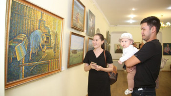 Фотография к новости: Өскеменде ерекше сурет көрмесі өтіп жатыр