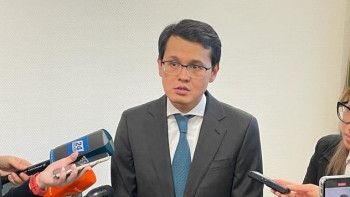 Фотография к новости: Министр интернет сапасын тик-ток түсіретін балалар санының артуымен түсіндірді