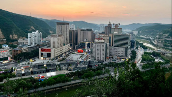 Фотография к новости: Кедейлік шегі: Қытай халқын кедейліктен қалай құтқарды?