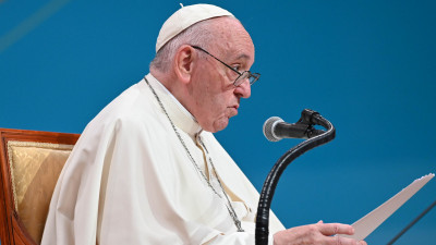 Біз билік пен мессиялардың құрбаны болмауына ұмтылуға тиіспіз – Рим папасы