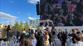 Фотография к новости: Рим папасы діни месса өткізіп жатыр