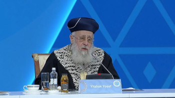 Фотография к новости: Израильдің бас раввині адамдар арасындағы бейбітшілік туралы айтты