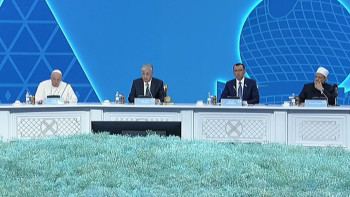 Фотография к новости: Дін басшыларының бір үстел басында жиналуы айрықша маңызды – Тоқаев