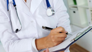 Фотография к новости: Елдегі дәрігерлердің орташа жалақысы қанша?