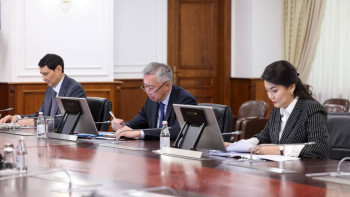 Фотография к новости: «Аңсаған сәби» 3 мыңнан астам әйелге бақыт сыйлады