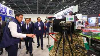 Фотография к новости: Бұл жағдай бізді алаңдатып отыр. Смайылов машина жасау саласына кешенді шаралар қажет екенін айтты