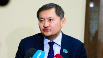 Фотография к новости: Ақтайтын да, даттайтын да – халық. Министр өзіне қатысты пікірлерге жауап берді