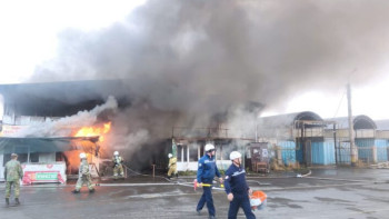 Фотография к новости: Тараз қаласындағы «Береке» базарынан өрт шықты