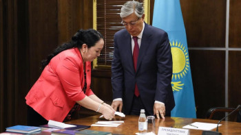 Фотография к новости: Сайлау. Мемлекет басшысы неге мемлекеттік тілден емтихан тапсырмайды?