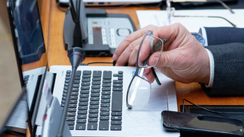 Фотография к новости: Депутаттар еліміздегі геодезия және картография саласындағы заңды мақұлдады