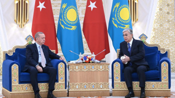 Фотография к новости: «Ата-баба топырағында». Ердоғанның Астана сапарындағы миссиясы