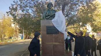 Фотография к новости: Халық ақынына ескеркіш орнатылды