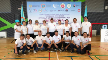 Фотография к новости: Зағип жандар үстел теннисін ойнайды