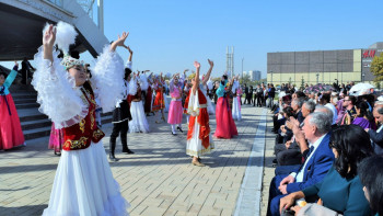 Фотография к новости: Тараздықтар Республика күнін ұлттар достығымен айшықтады