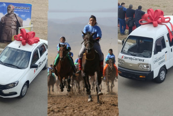 Фотография к новости: Республика күні. Ұлы аламанда Жамбыл жүйріктері қос автокөлік ұтты