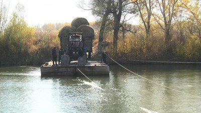 Ауыл тұрғындары көпір салып беруді сұрайды