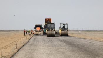 Фотография к новости: Исатайдың аруағынан ұят болды: Атыраудағы жолдың жыры қашан бітеді?