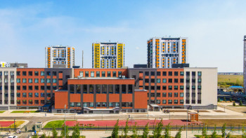 Фотография к новости: Әлихан Смайылов балаларының қандай мектепте оқитынын айтты