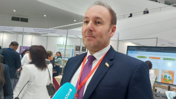 Фотография к новости: Оқыту мен тәрбие беру саласына ер адамдарды көбірек тарту керек – ағылшын профессоры