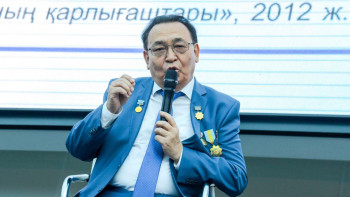 Фотография к новости: Өтеген Оралбайұлы: «Барыс» ордені еңбегіме берілген баға