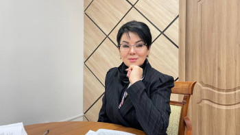 Фотография к новости: Тіл мәселесін көтеріп, баласын орыс мектебіне беретіндерді көріп жүрміз – Тұрсынбекова