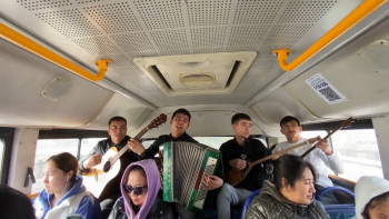 Фотография к новости: Қызылорданың қоғамдық көліктерінде ән шырқалды