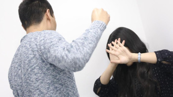 Фотография к новости: Әйелдер зәбірге төзуі керек пе?