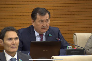 Фотография к новости: Елде пандемия іс-жүзінде аяқталды. Депутат республикалық бюджеттің қалай игеріліп жатқанын сұрады