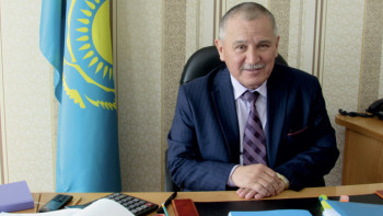 Фотография к новости: Тіл мәселесін мектептен бастау керек – Ермек Нұғыманов