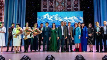 Фотография к новости: Жамбылда «Ақ жол» газетінің жүз жылдығы салтанатты жағдай аталып өтті