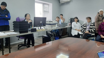 Фотография к новости: «Адал сайлау үшін» штабының мүшелері жұмысшылармен кездесті