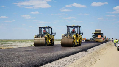 Биыл елдің батысындағы республикалық күре жолдарға 350 мың тонна асфальт төселді