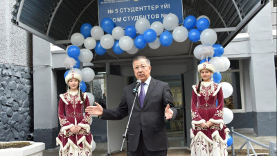 ҚазҰУ-дың жаңарған бесінші жатаханасы болашақ журналистерге қайта берілді