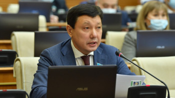 Фотография к новости: Сот алқабилердің қатысуымен қаралатын істер санатын кеңейтеді - депутат