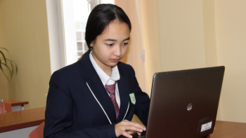 Фотография к новости: Ақтөбелік оқушы Ахмет Бaйтұрсынұлы мысaлдaрын комикстер aрқылы оқуды ұсынды