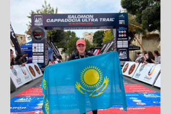 Фотография к новости: Шымкенттік марафоншы Айдана Түлкібек Түркияда өткен Cappadocia ультратрейлінен жүлделі оралды