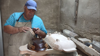 Фотография к новости: Павлодарлық қолөнер шебері ұлттық ыдыс-аяқ жасауды табыс көзіне айналдырған