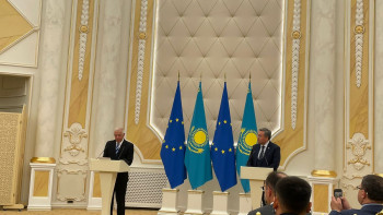 Фотография к новости: Тілеуберді Еуропалық одақтың өкілімен кездесті