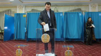 Фотография к новости: Бүгінгі сайлау еліміздің болашақтағы бағдарын анықтайды – Қарин дауыс берді