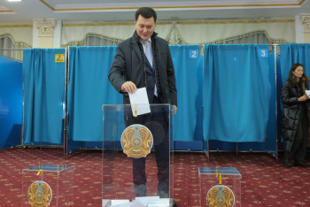 Фотография к новости: Бүгінгі сайлау еліміздің болашақтағы бағдарын анықтайды – Қарин дауыс берді