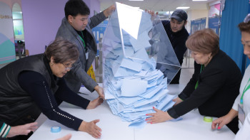 Фотография к новости: Сайлау учаскесі: Дауыс беруге сайлаушылардың 53 пайызы келді 