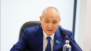 Фотография к новости: Өңір басшылығына жаңа адамдар келмей өзгеріс болмайды – Жаңбыршин