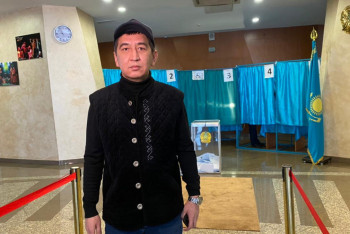 Фотография к новости: Алматыда өнер мен әдебиет қайраткерлері дауыс берді