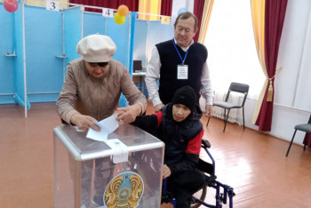Фотография к новости: Мүмкіндігі шектеулі азаматтар да сайлауда белсенділік танытты