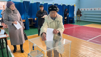 Фотография к новости: Ақтөбеліктер сайлауға белсенді түрде қатысып жатыр