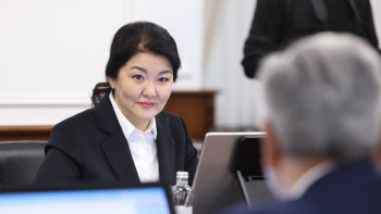 Фотография к новости: Министр неге ревакцинация жүргізу керек екенін түсіндірді