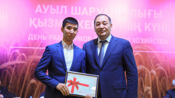 Фотография к новости: Мерекедегі марапат